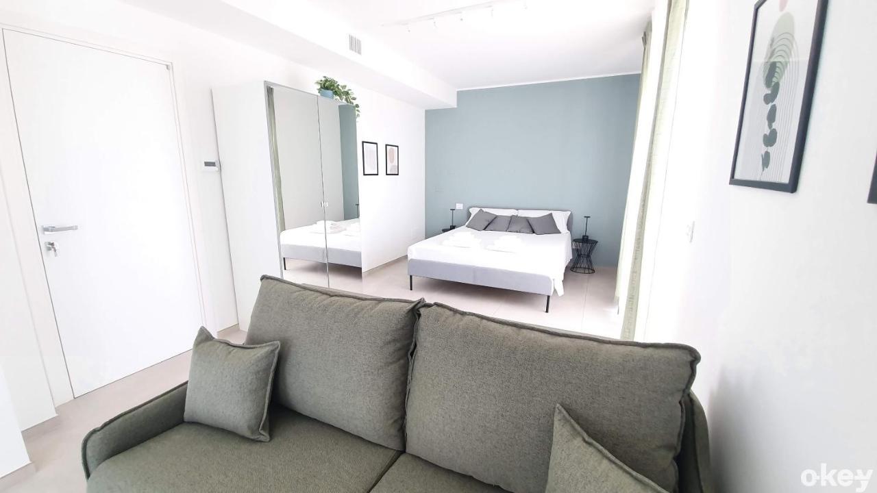 Villa Mediterranea Apartments - Seaview, Pool & Garden バーリ エクステリア 写真
