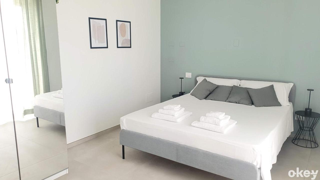 Villa Mediterranea Apartments - Seaview, Pool & Garden バーリ エクステリア 写真