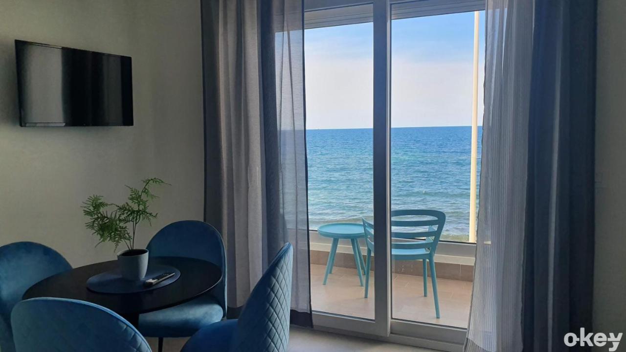 Villa Mediterranea Apartments - Seaview, Pool & Garden バーリ エクステリア 写真