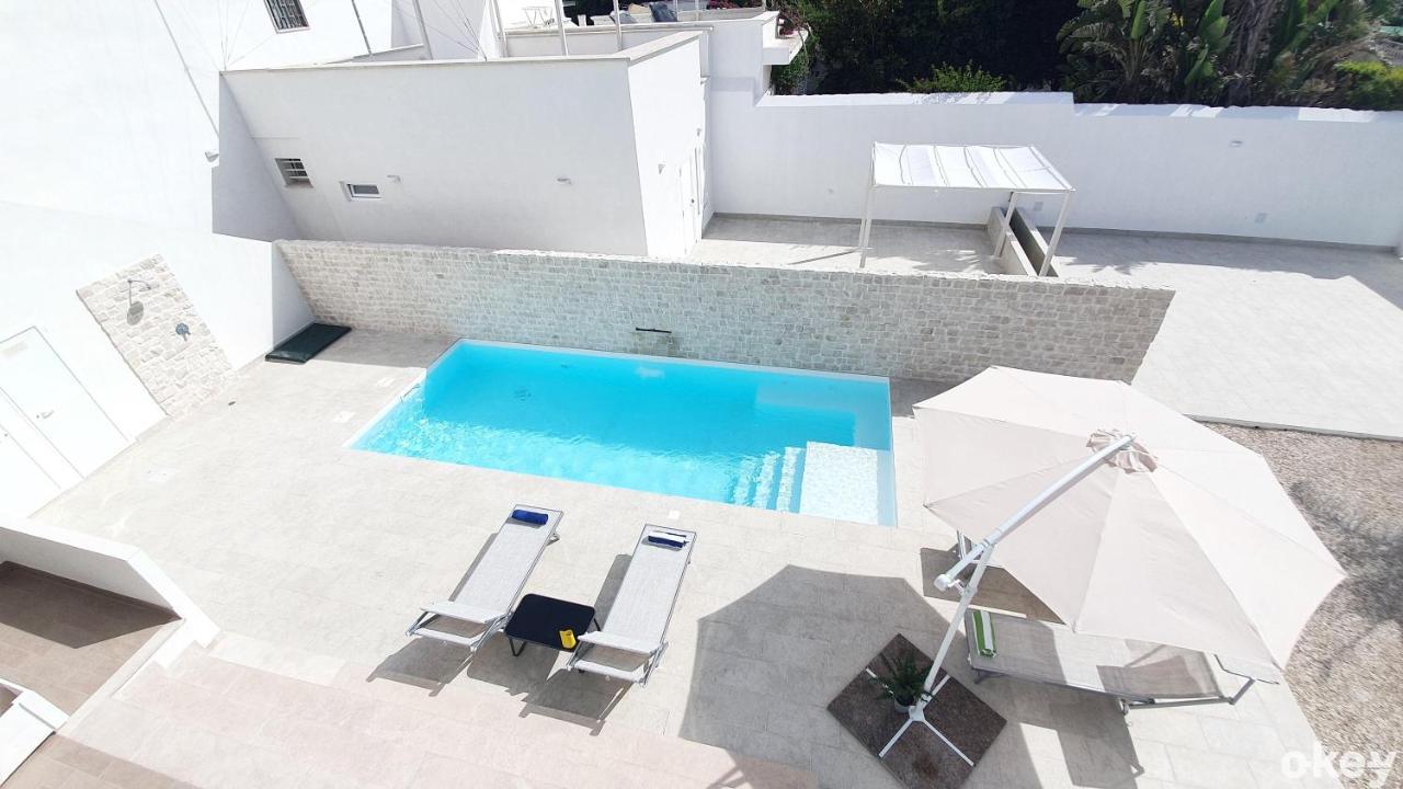 Villa Mediterranea Apartments - Seaview, Pool & Garden バーリ エクステリア 写真