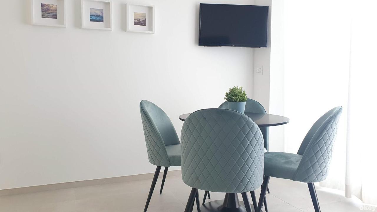 Villa Mediterranea Apartments - Seaview, Pool & Garden バーリ エクステリア 写真