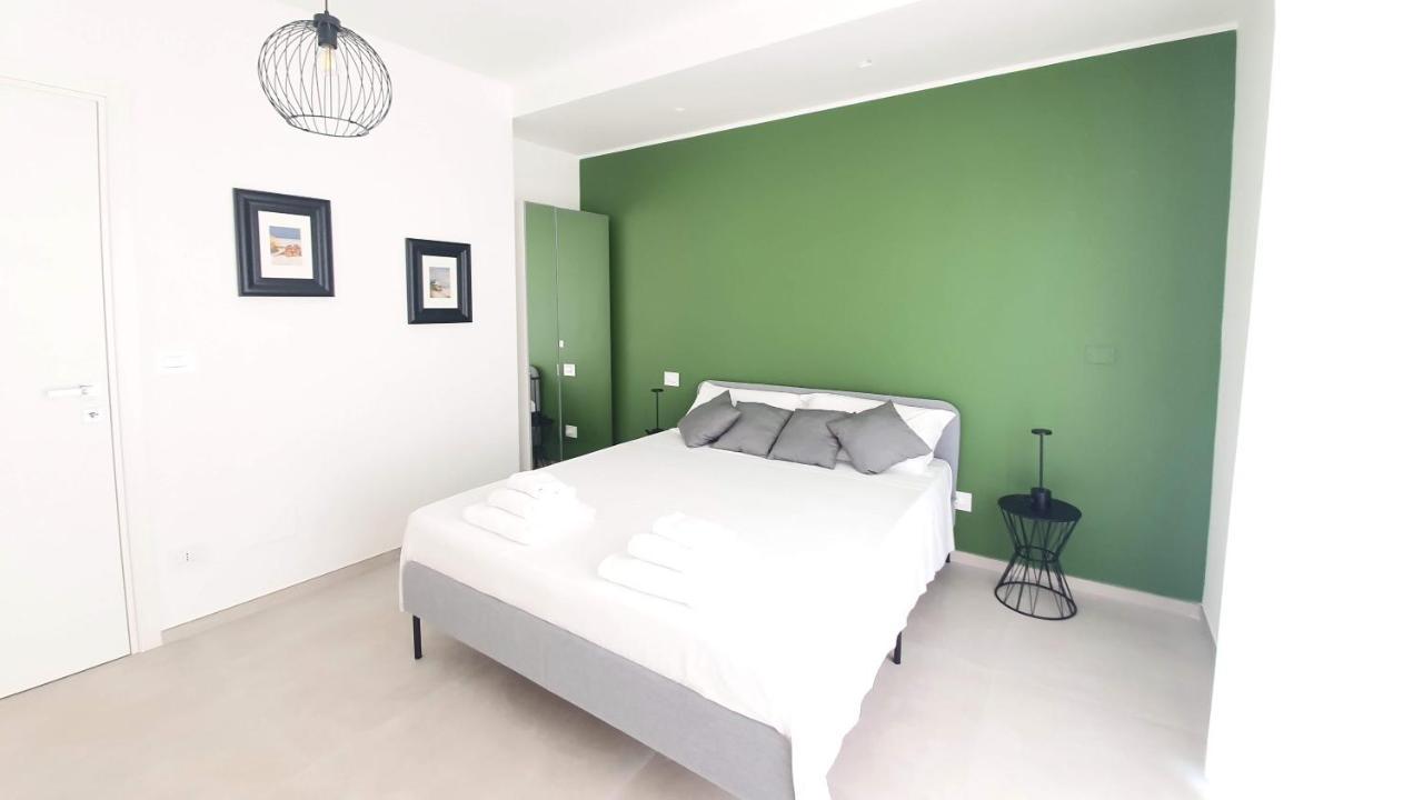 Villa Mediterranea Apartments - Seaview, Pool & Garden バーリ エクステリア 写真