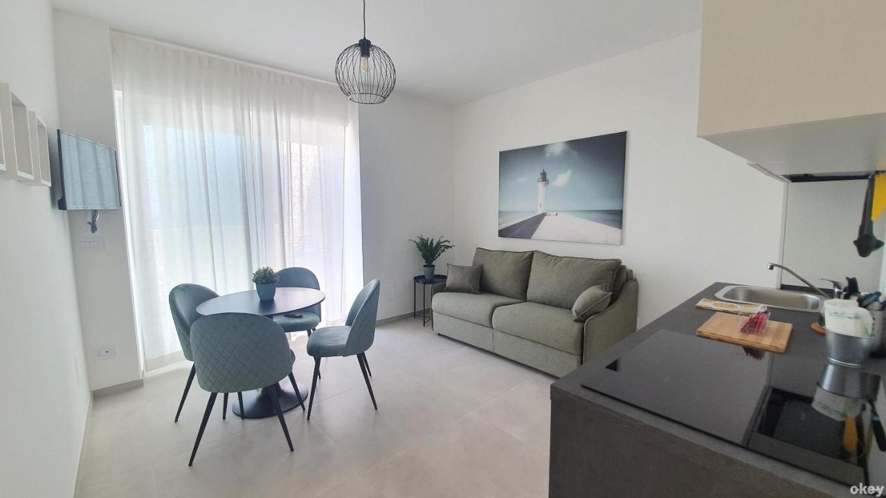 Villa Mediterranea Apartments - Seaview, Pool & Garden バーリ エクステリア 写真