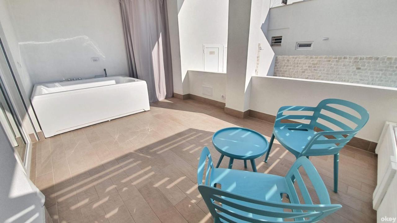 Villa Mediterranea Apartments - Seaview, Pool & Garden バーリ エクステリア 写真